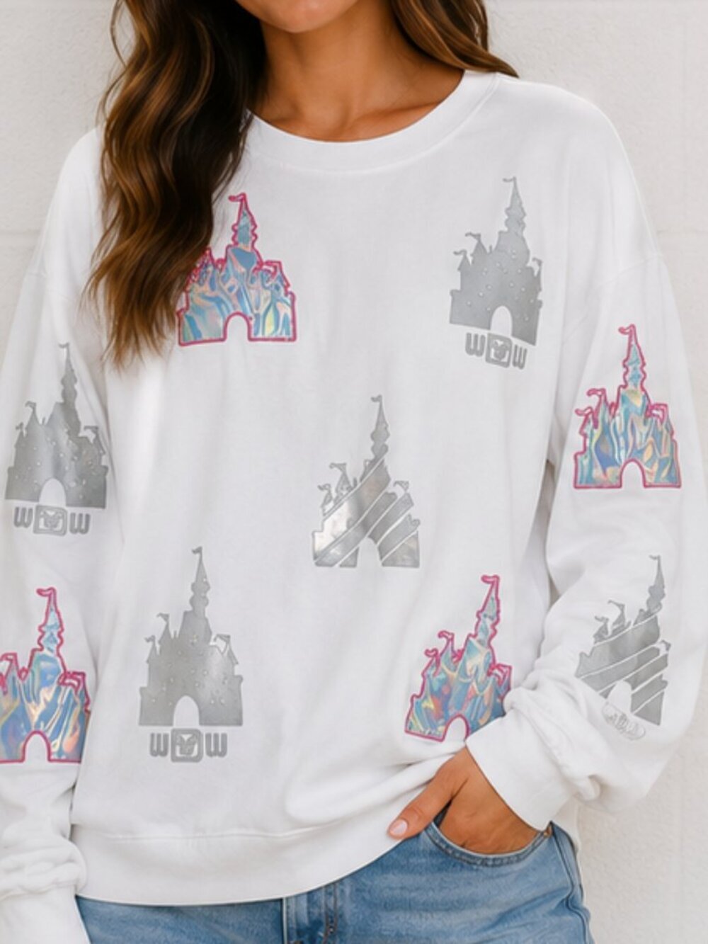 Disney crewneck fits X-Large best no size tag
